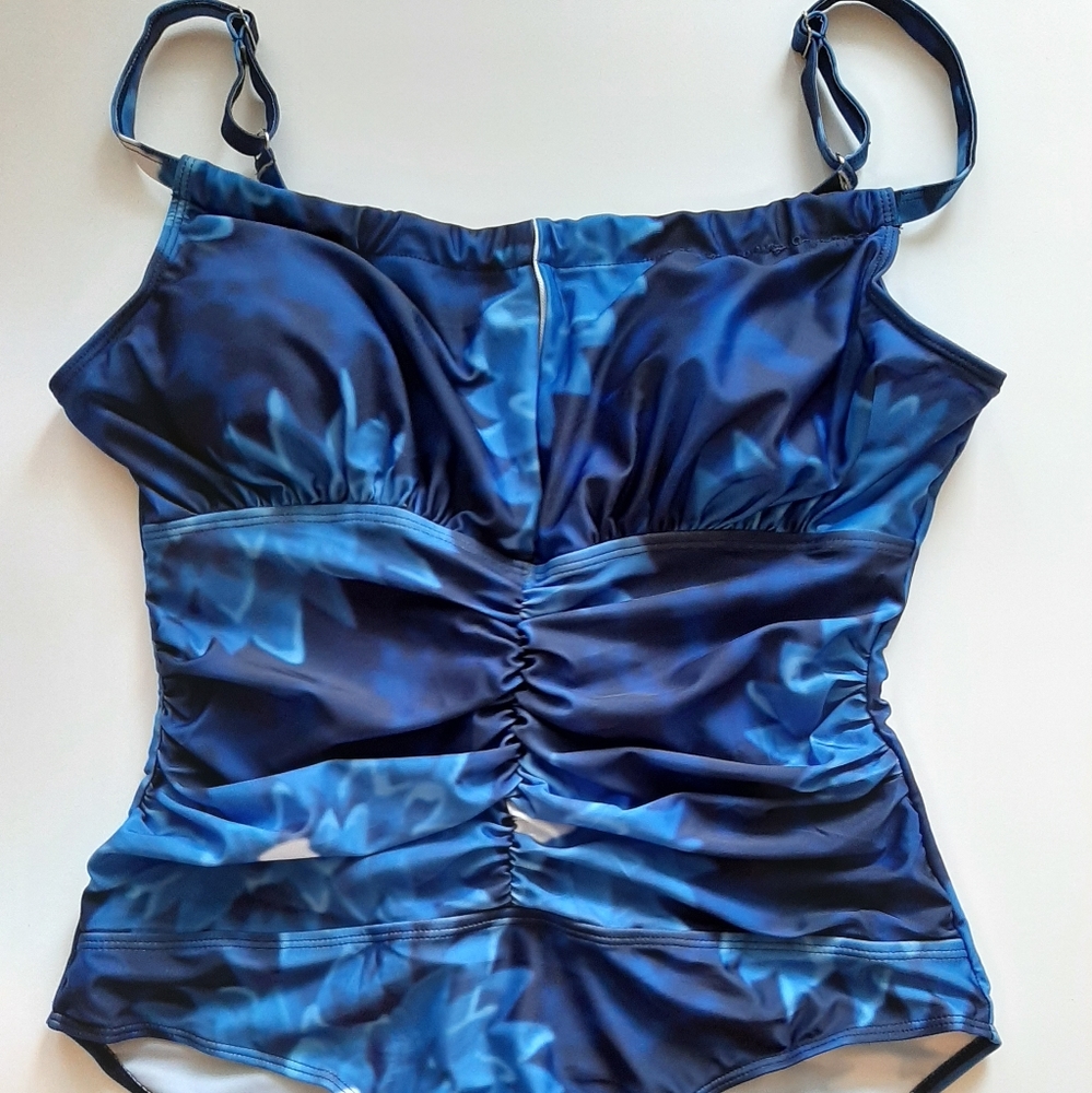 One Piece Swimsuit - Picture 5 of 8